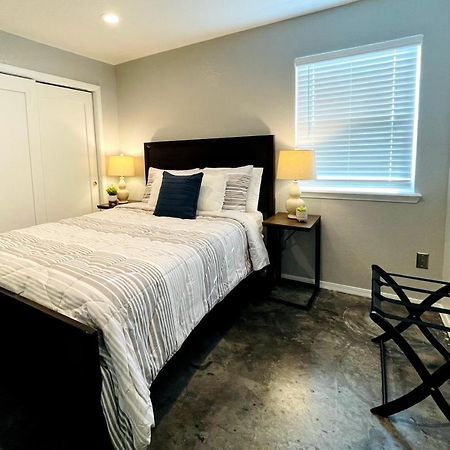 Evie'S Campus-Close 2 Bedroom Luxury Oklahoma City Ngoại thất bức ảnh
