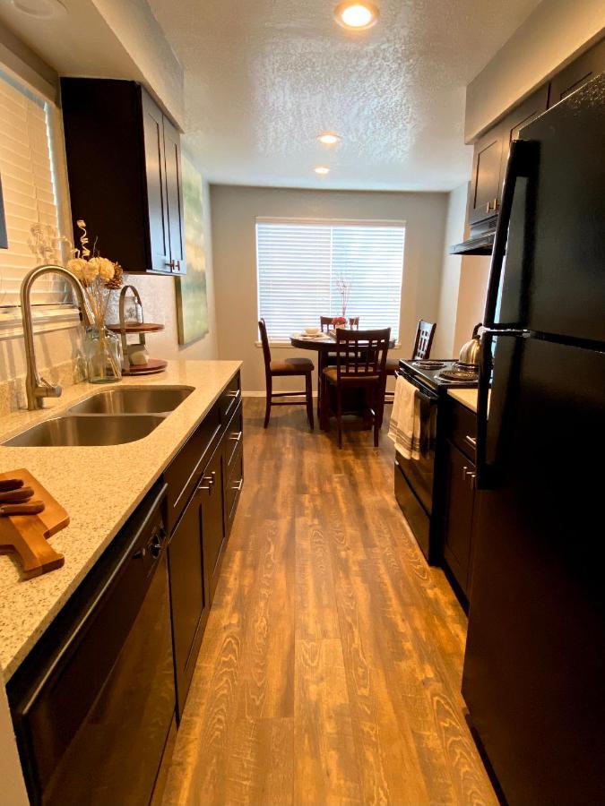 Evie'S Campus-Close 2 Bedroom Luxury Oklahoma City Ngoại thất bức ảnh