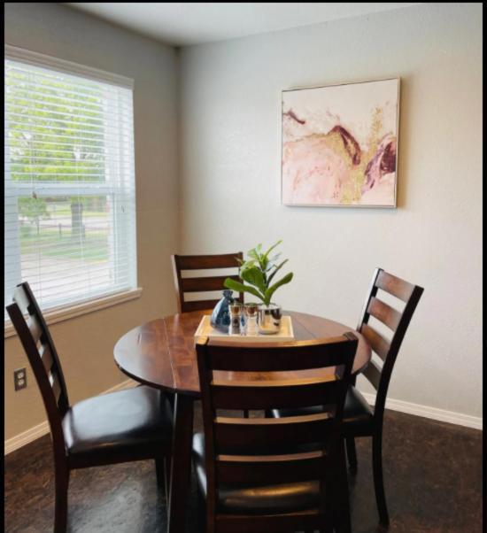 Evie'S Campus-Close 2 Bedroom Luxury Oklahoma City Ngoại thất bức ảnh